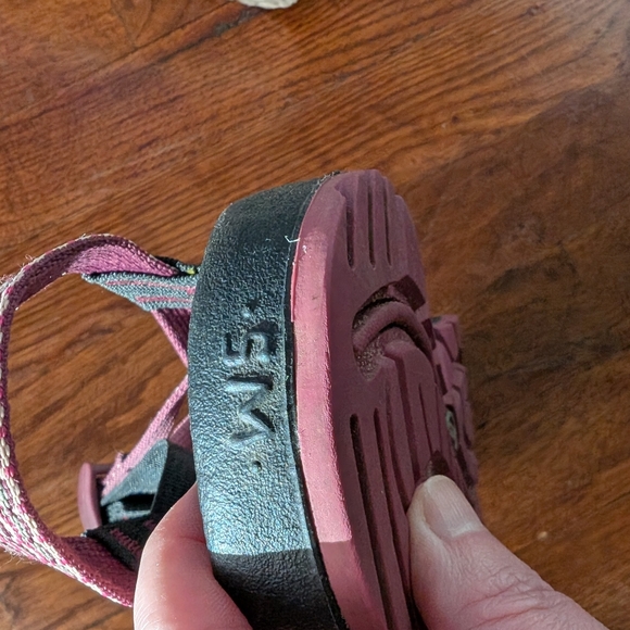 Chaco sandals, EUC, women's 5 - Picture 3 of 3